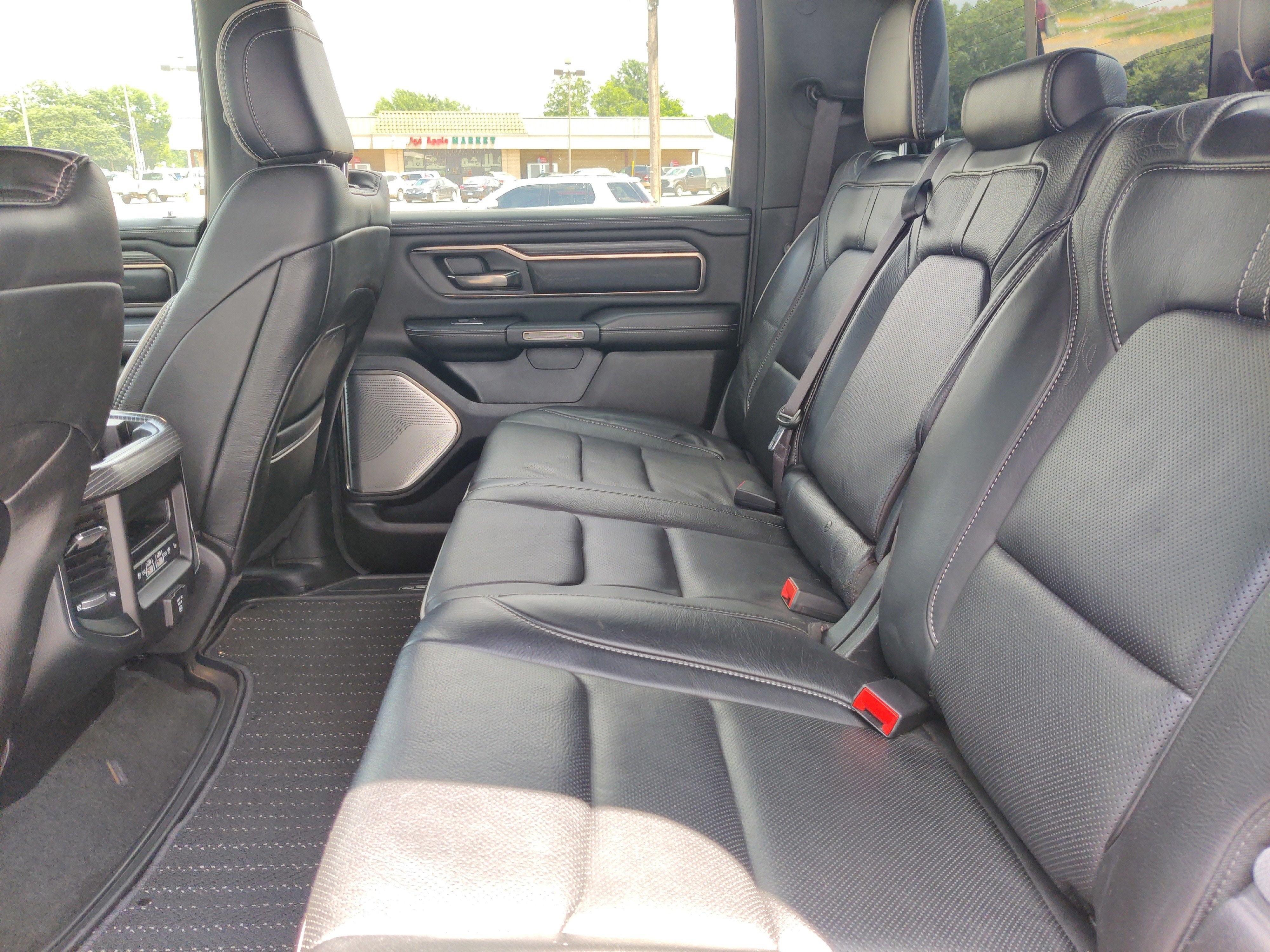 2021 RAM 1500 Limited Crew Cab 4x4 5'7' Box