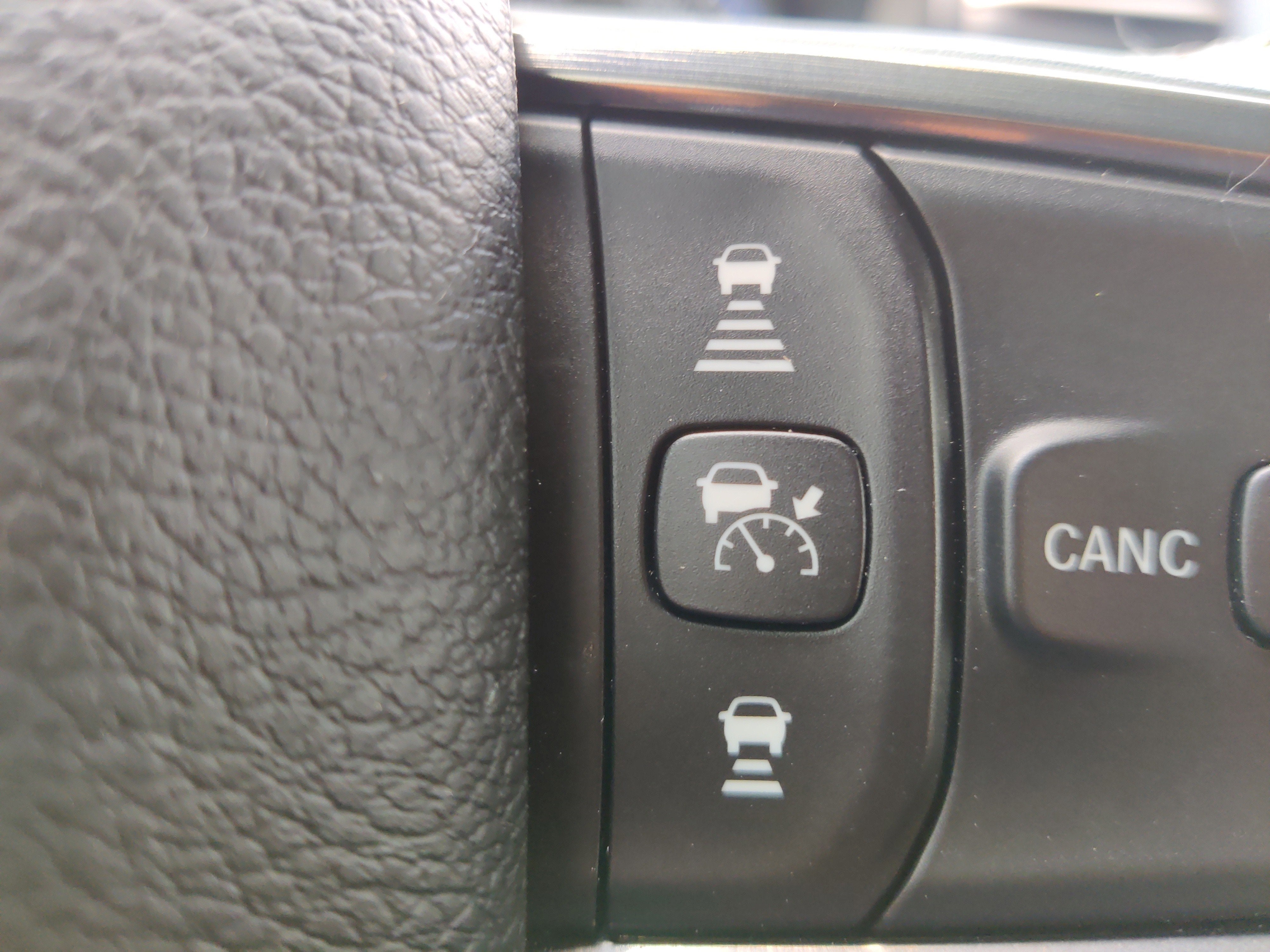 2021 RAM 1500 Limited Crew Cab 4x4 5'7' Box