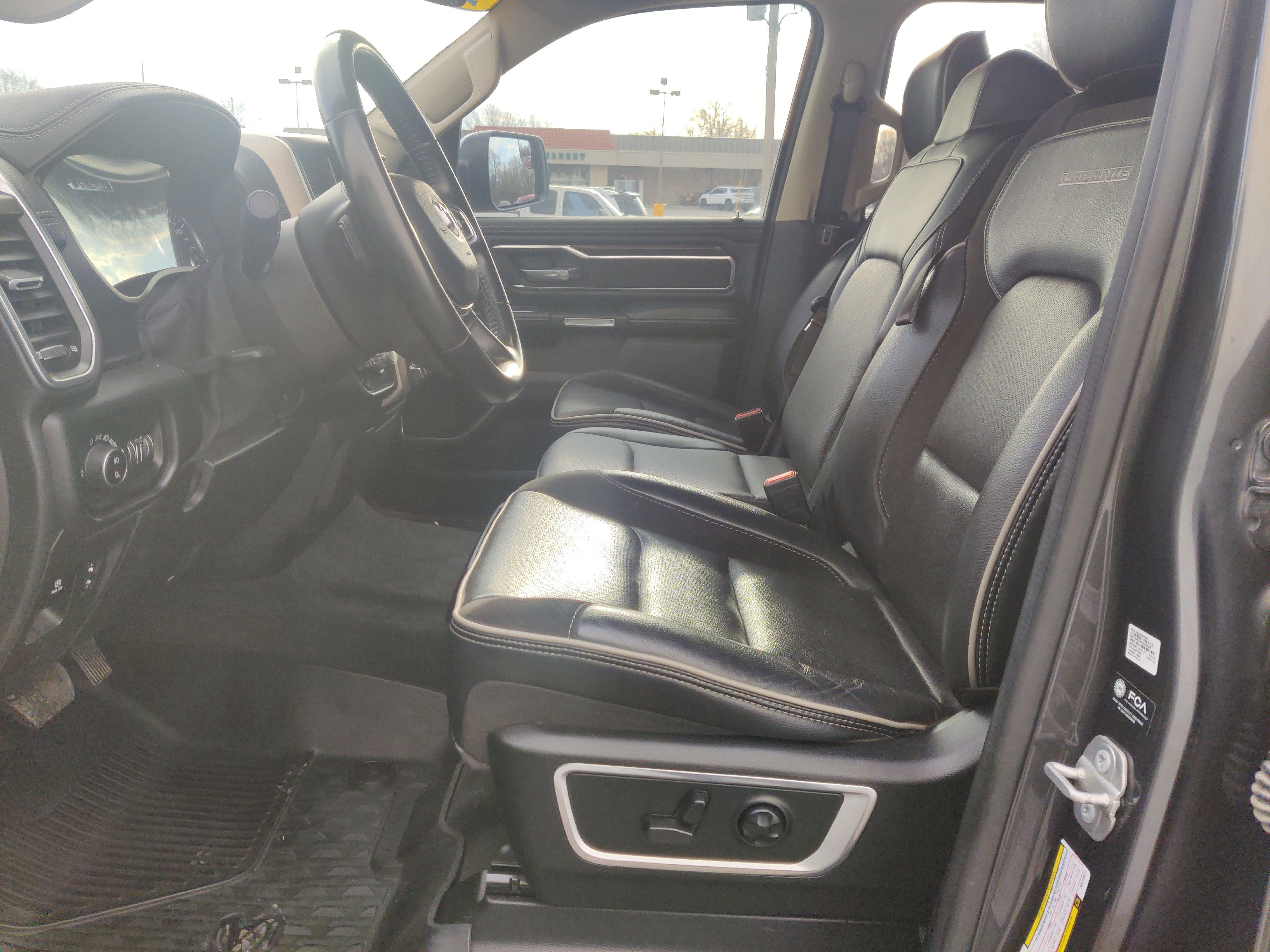 2021 RAM 1500 Laramie Crew Cab 4x4 5'7' Box