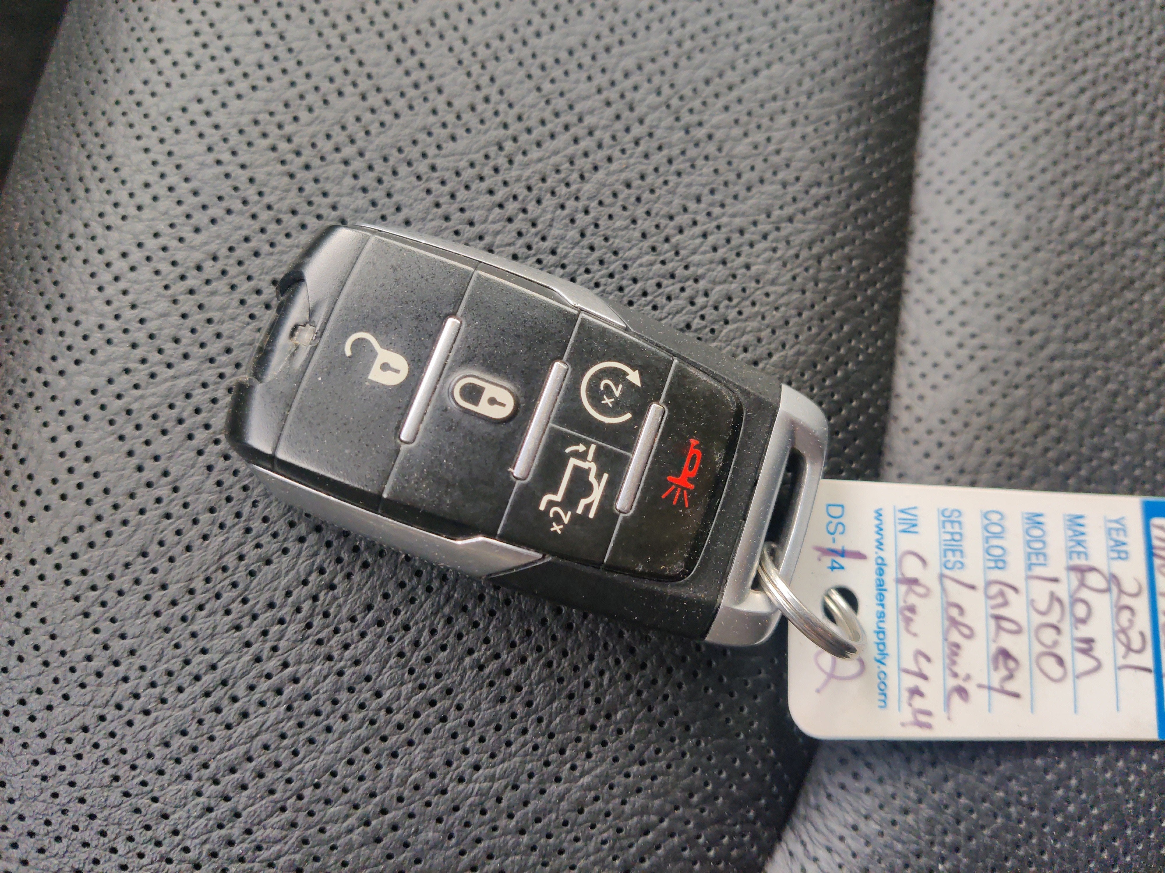 2021 RAM 1500 Laramie Crew Cab 4x4 5'7' Box