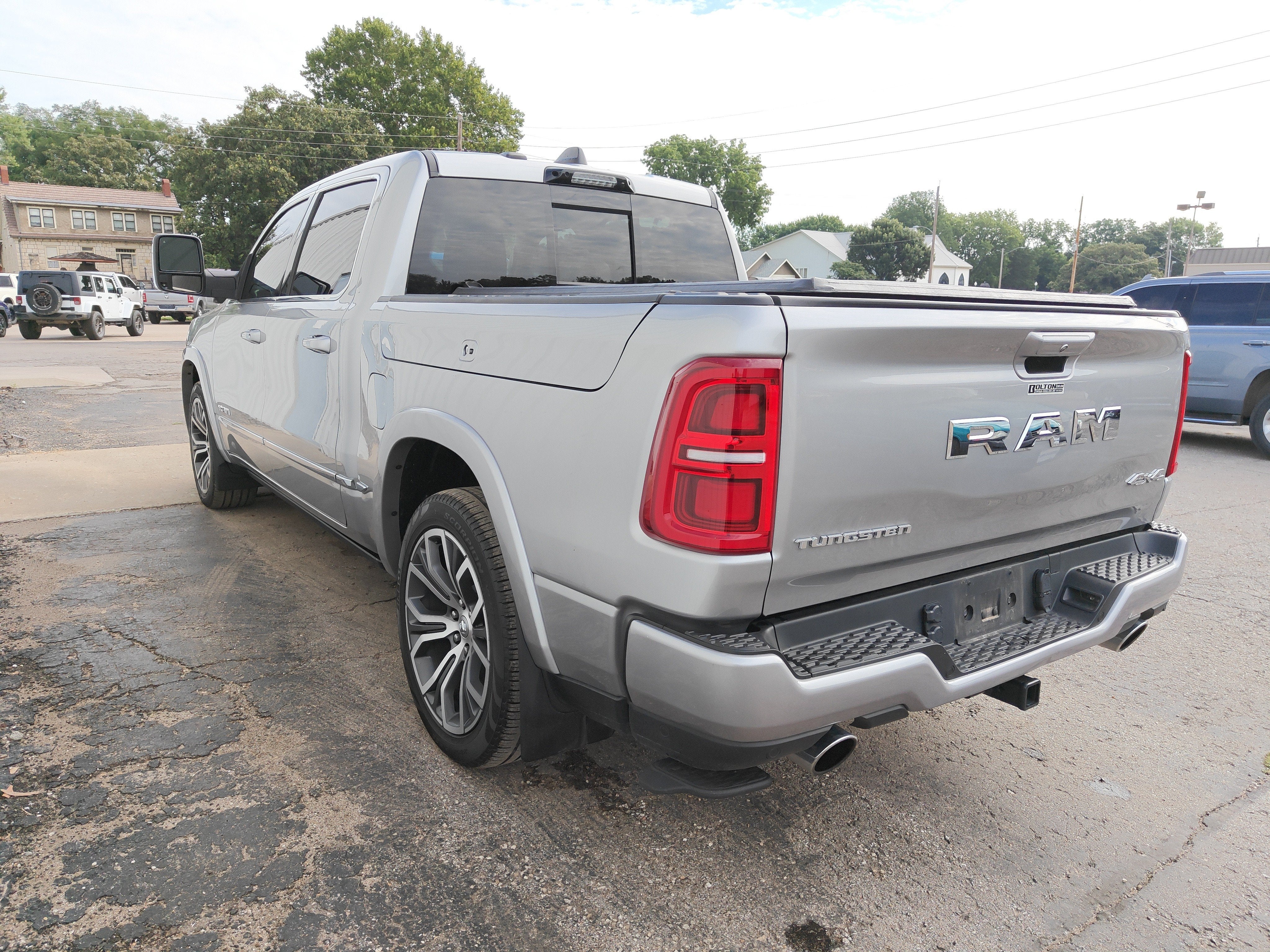 2025 RAM 1500 Tungsten Crew Cab 4x4 5'7' Box