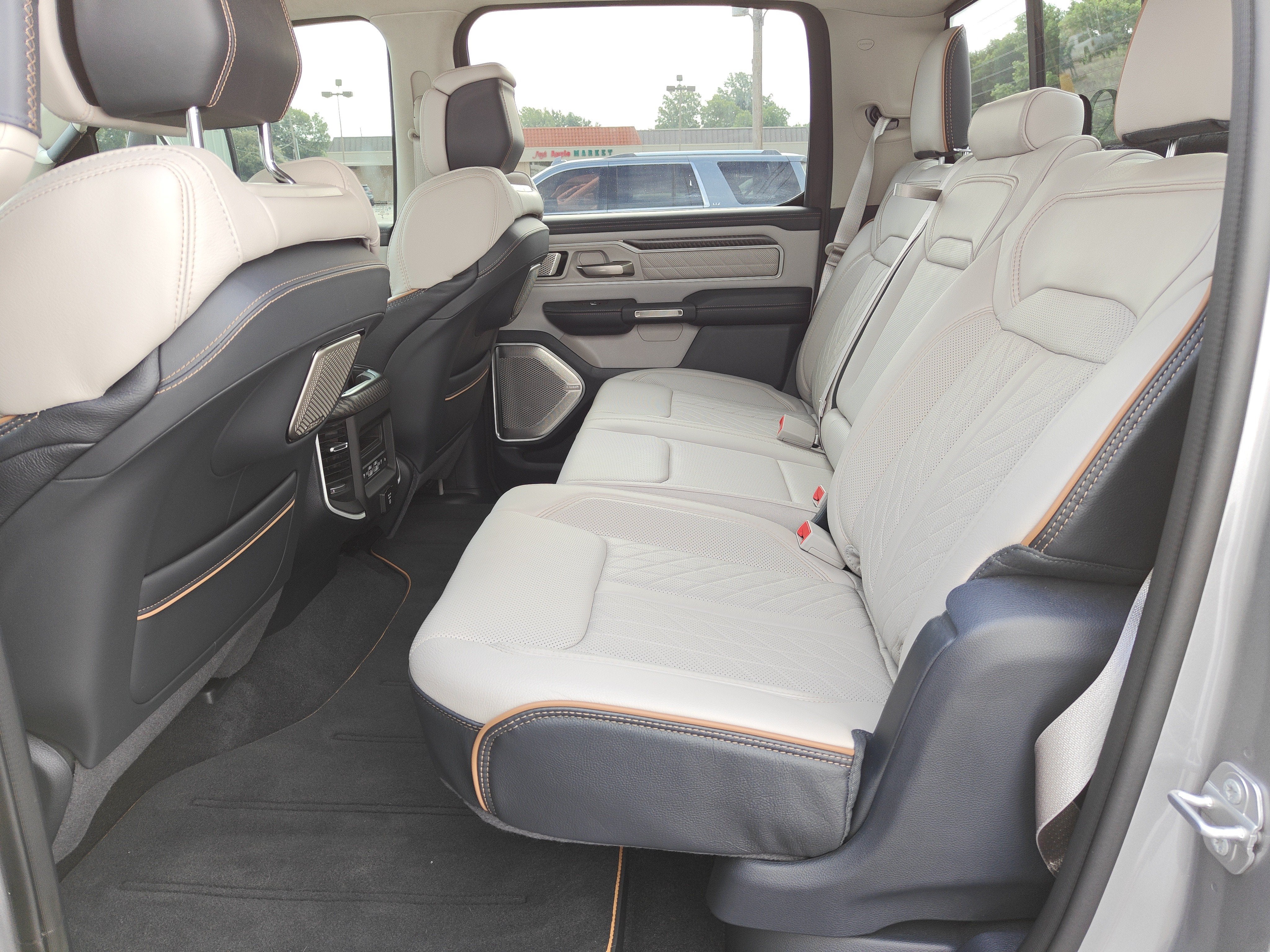 2025 RAM 1500 Tungsten Crew Cab 4x4 5'7' Box