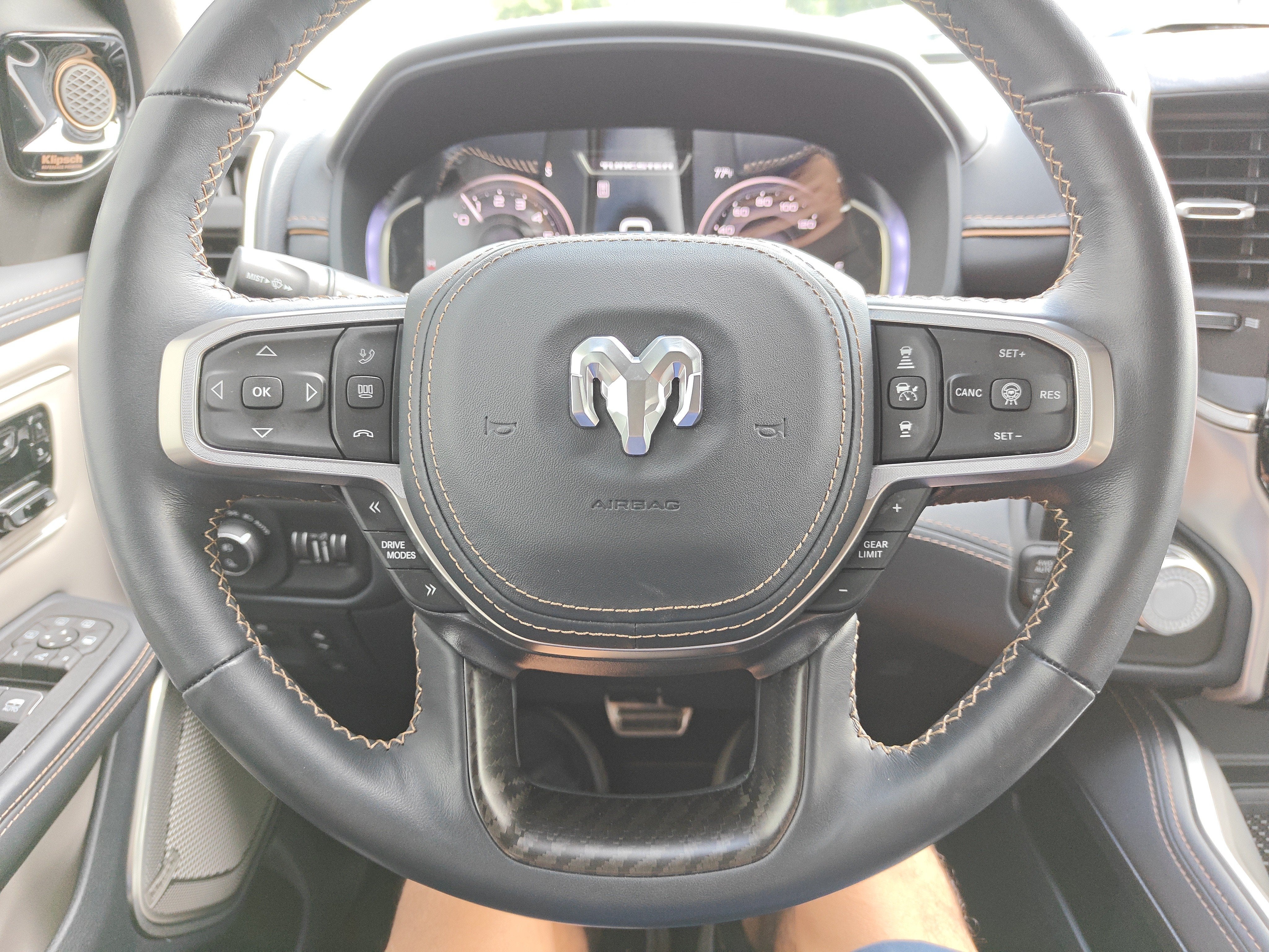2025 RAM 1500 Tungsten Crew Cab 4x4 5'7' Box