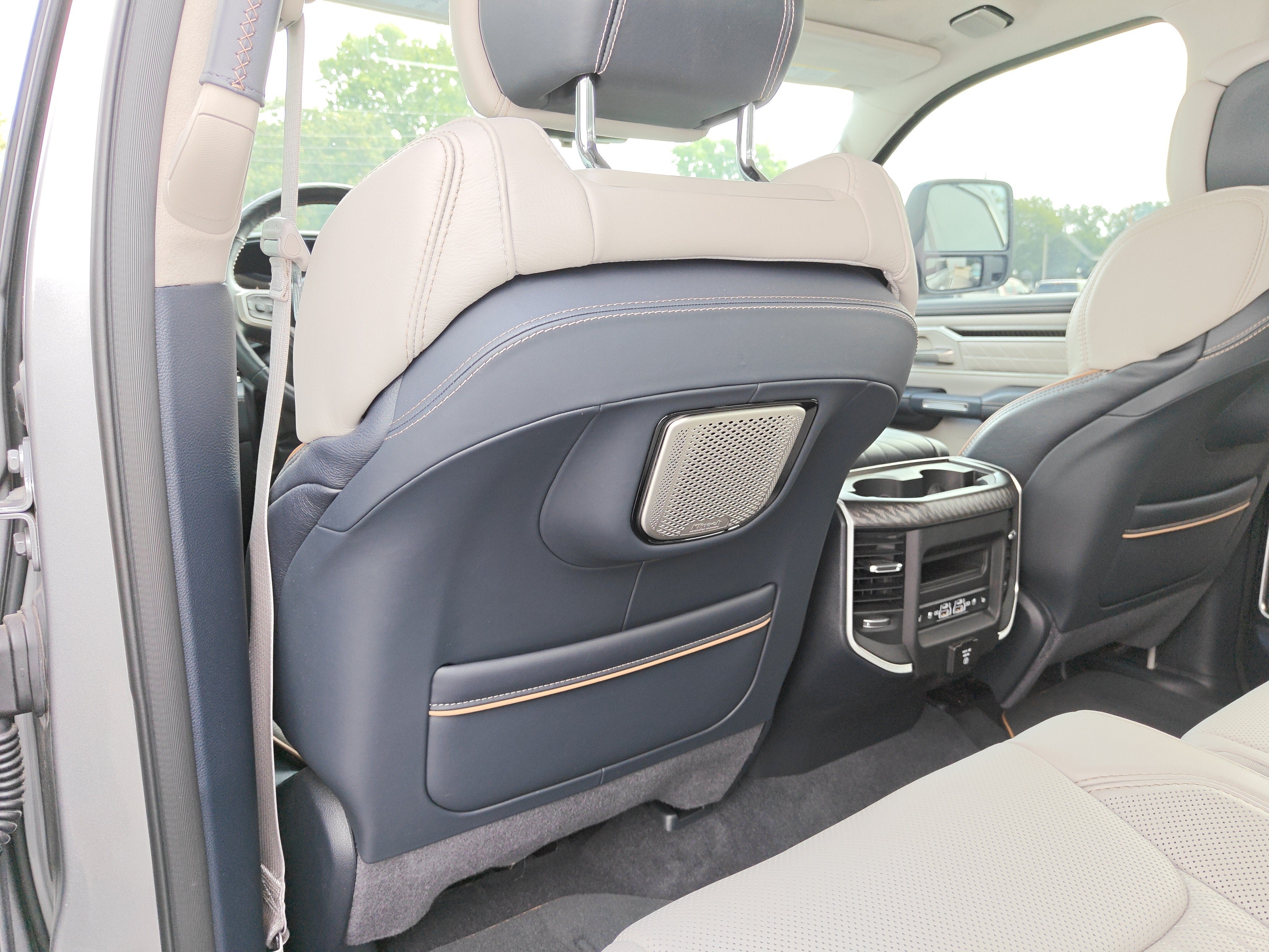 2025 RAM 1500 Tungsten Crew Cab 4x4 5'7' Box
