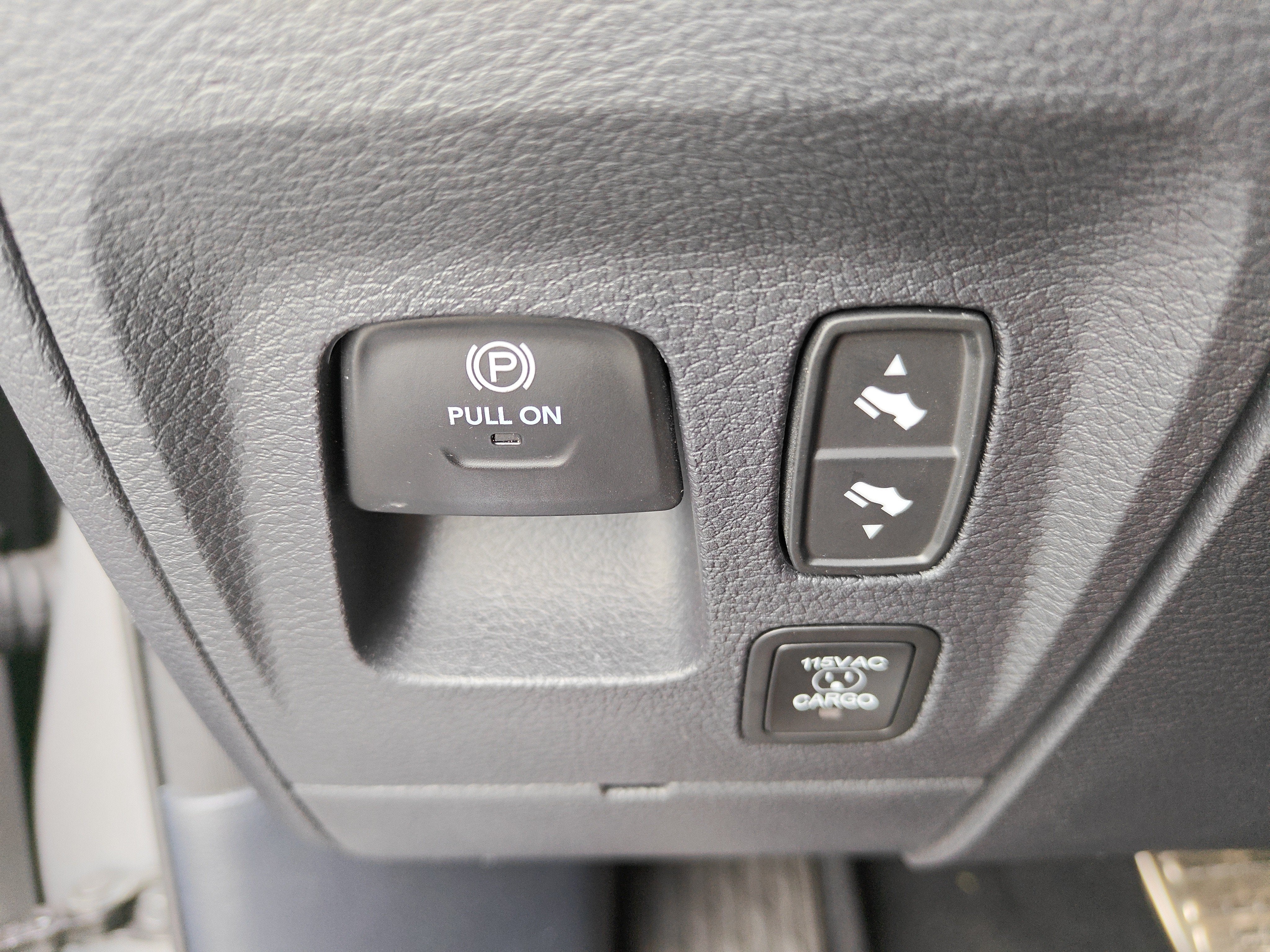 2025 RAM 1500 Tungsten Crew Cab 4x4 5'7' Box