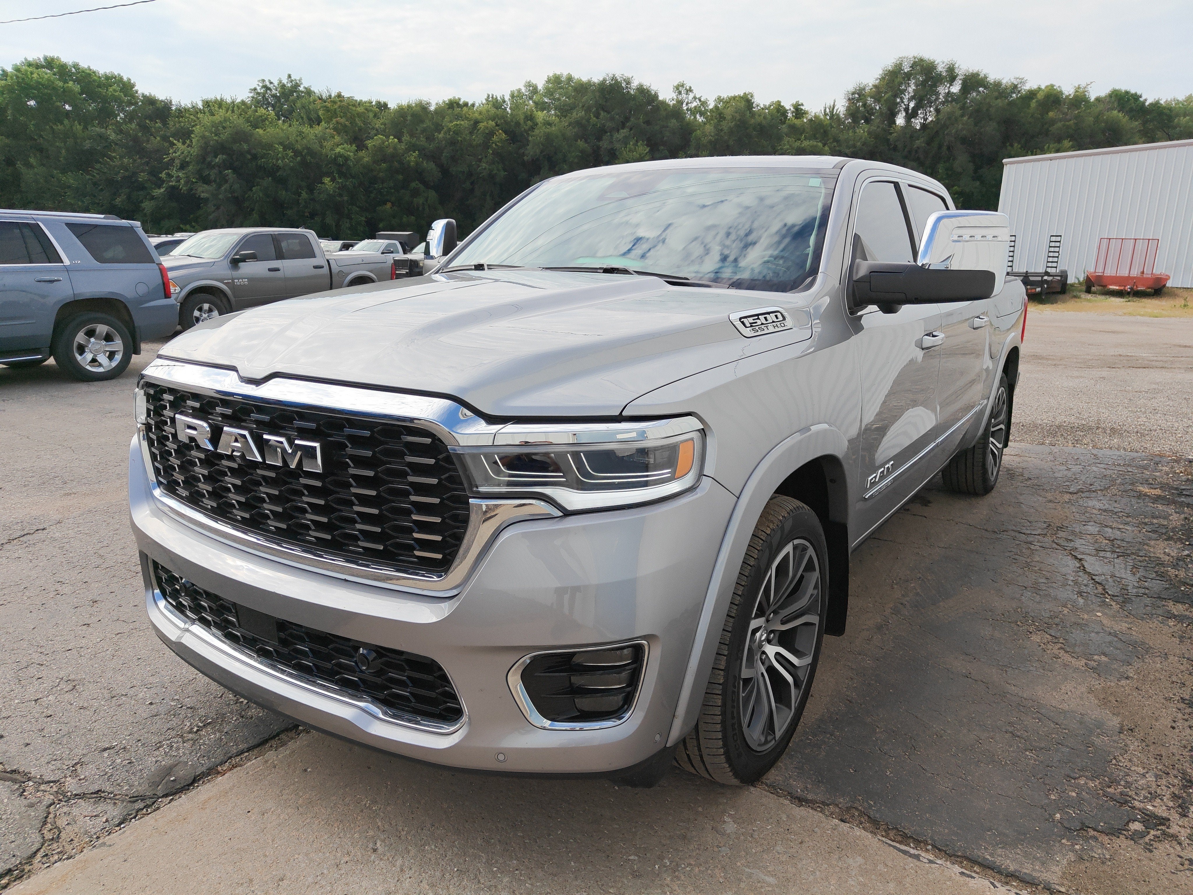2025 RAM 1500 Tungsten Crew Cab 4x4 5'7' Box