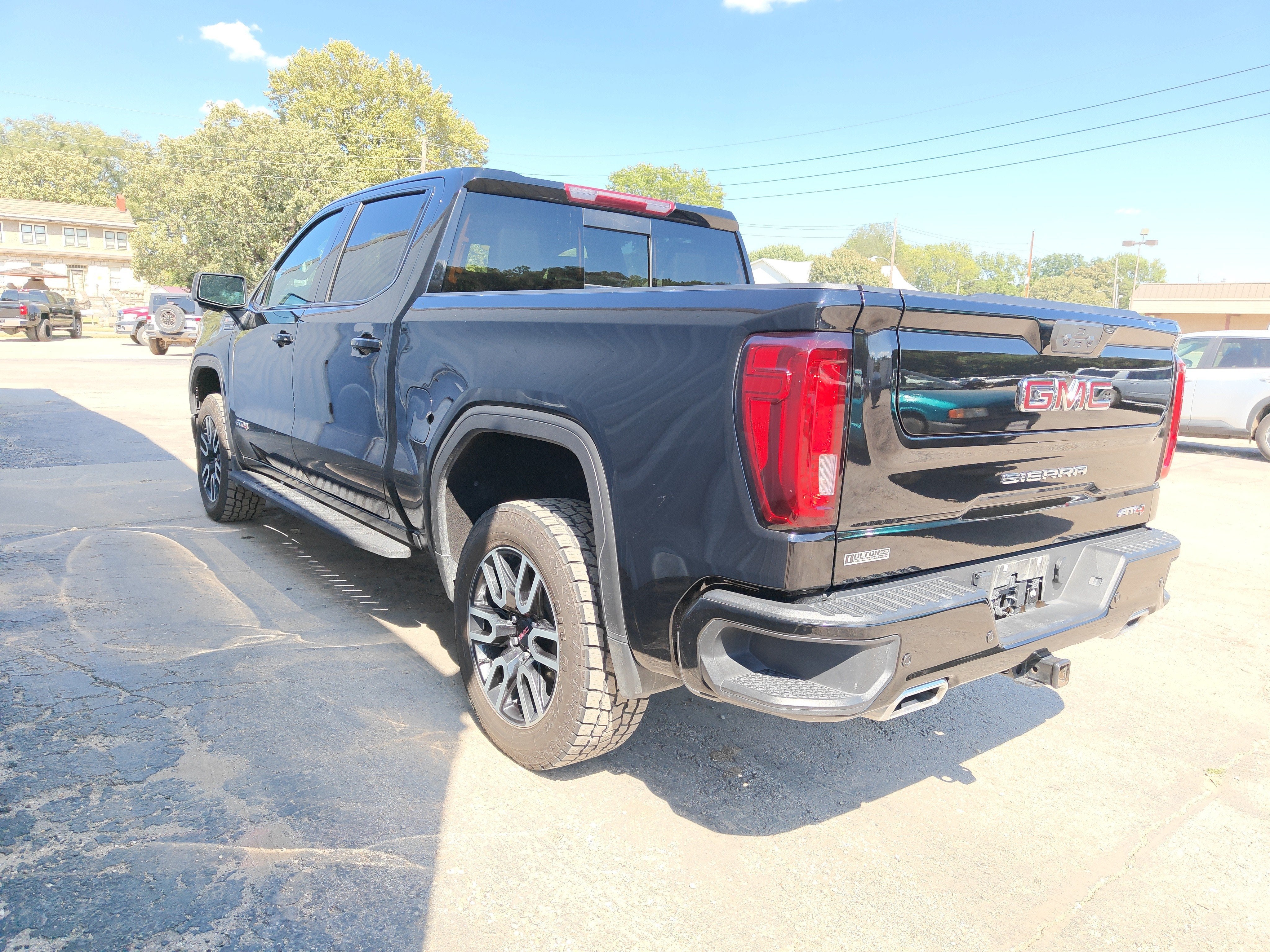 2024 GMC Sierra 1500 4WD Crew Cab Short Box AT4