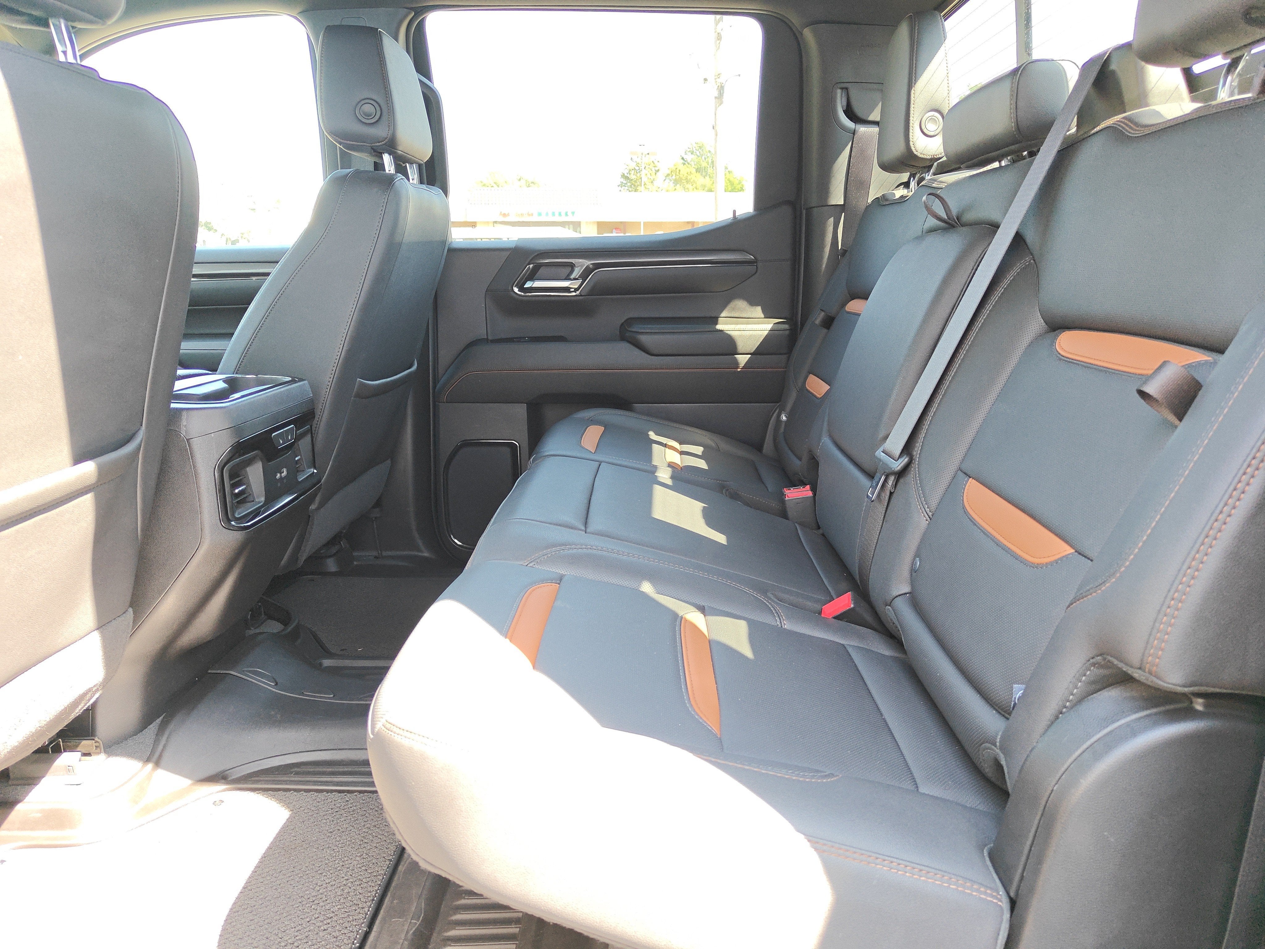 2024 GMC Sierra 1500 4WD Crew Cab Short Box AT4