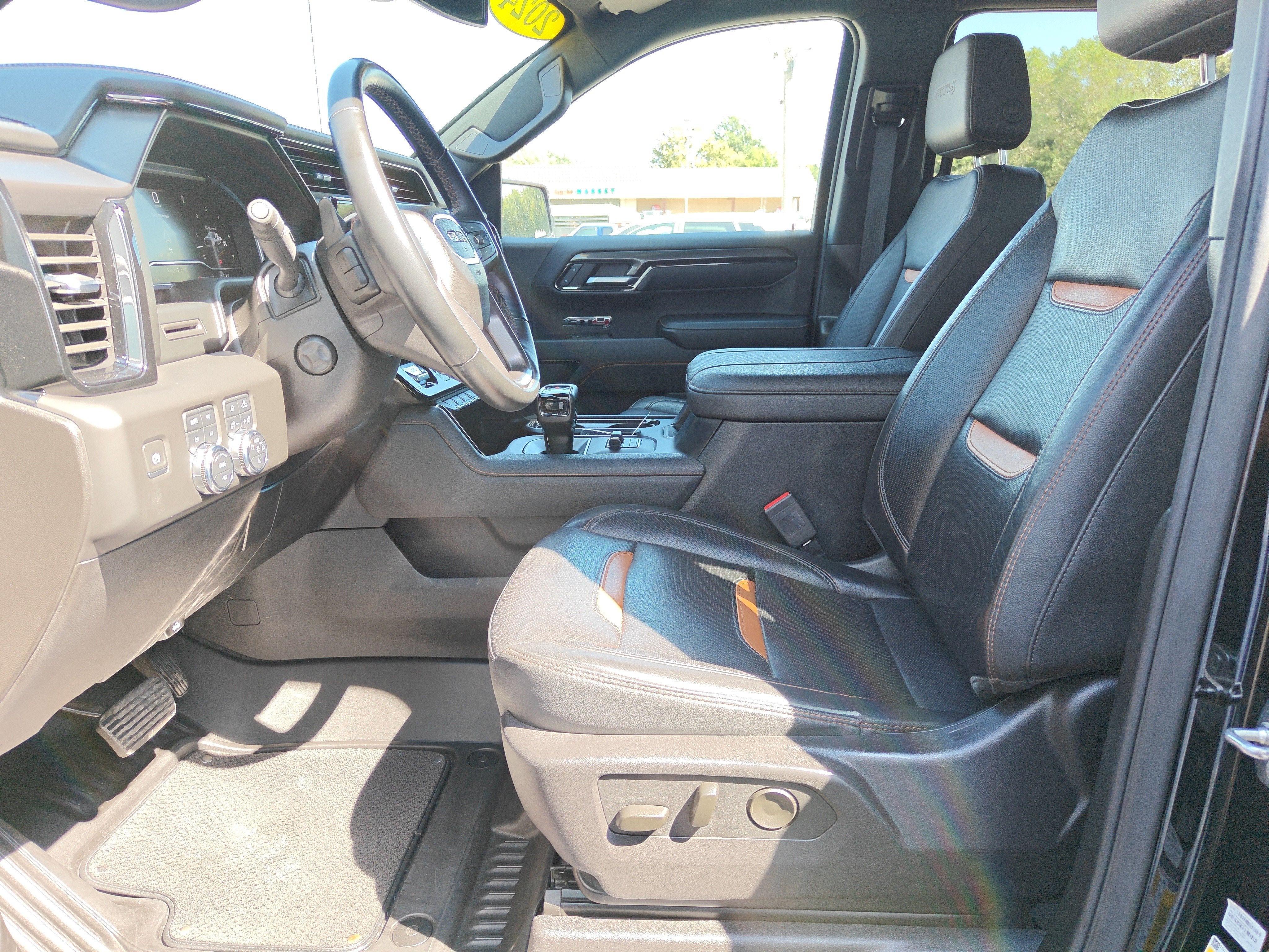2024 GMC Sierra 1500 4WD Crew Cab Short Box AT4