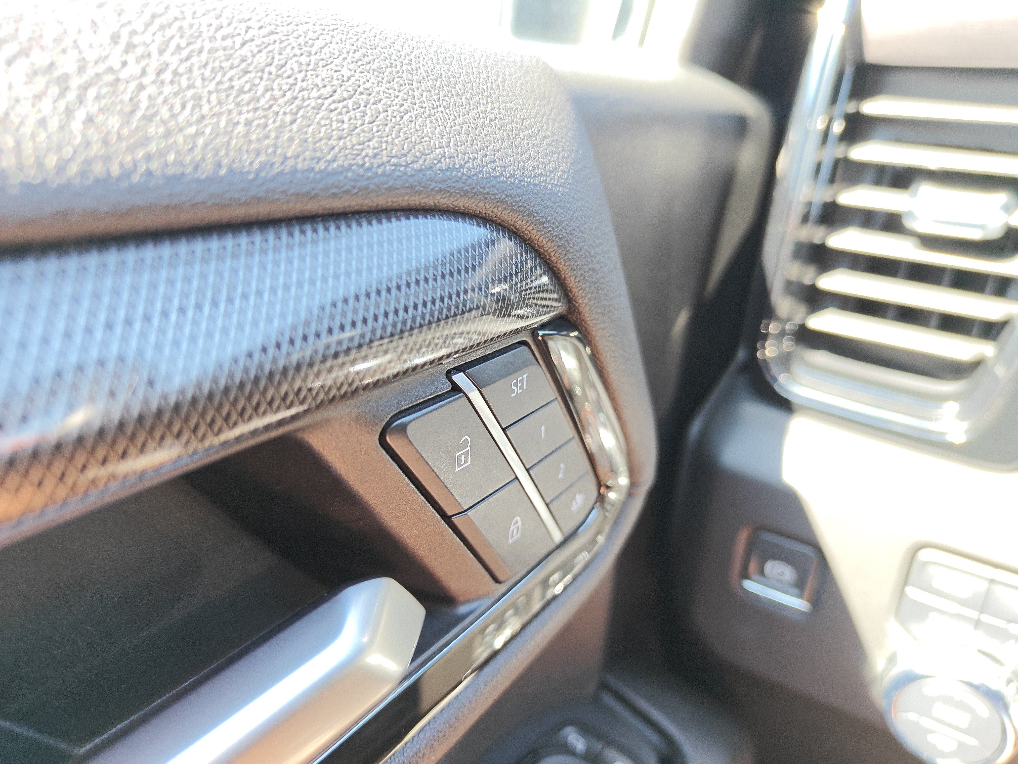 2024 GMC Sierra 1500 4WD Crew Cab Short Box AT4