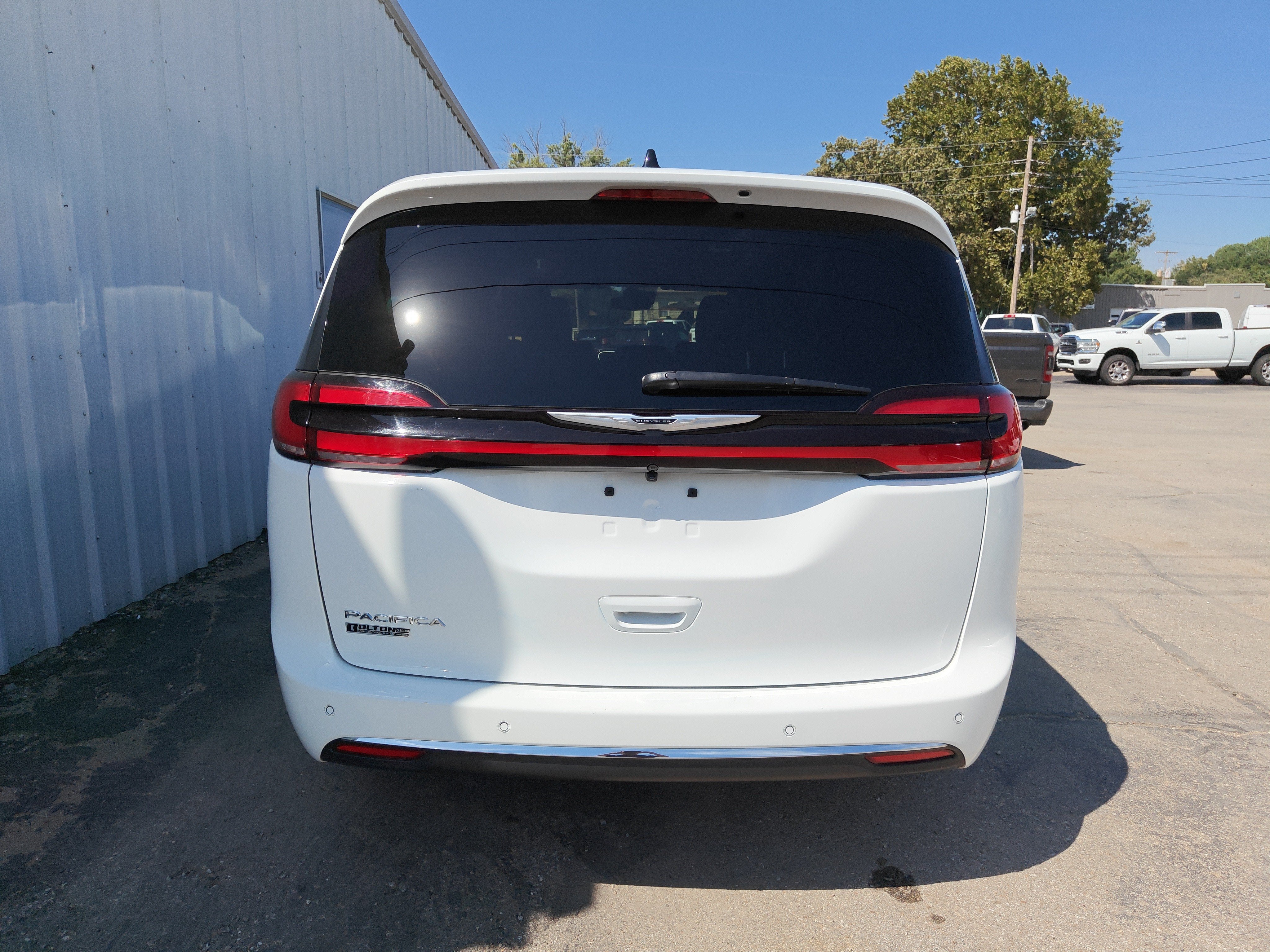 2026 Chrysler Pacifica Select
