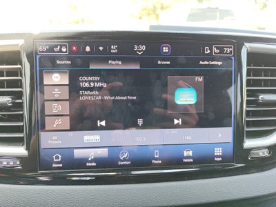 2026 Chrysler Pacifica Select