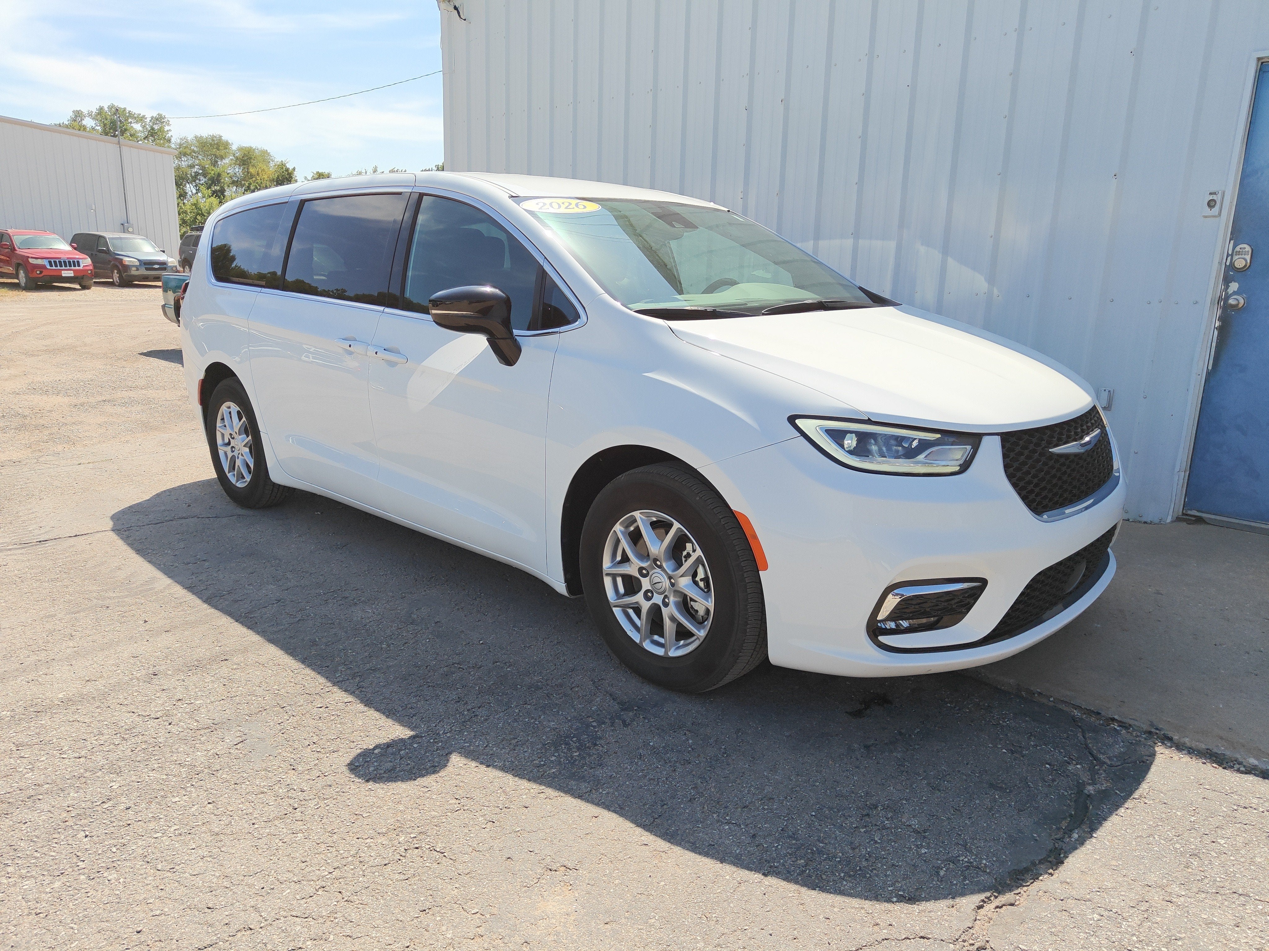 2026 Chrysler Pacifica Select