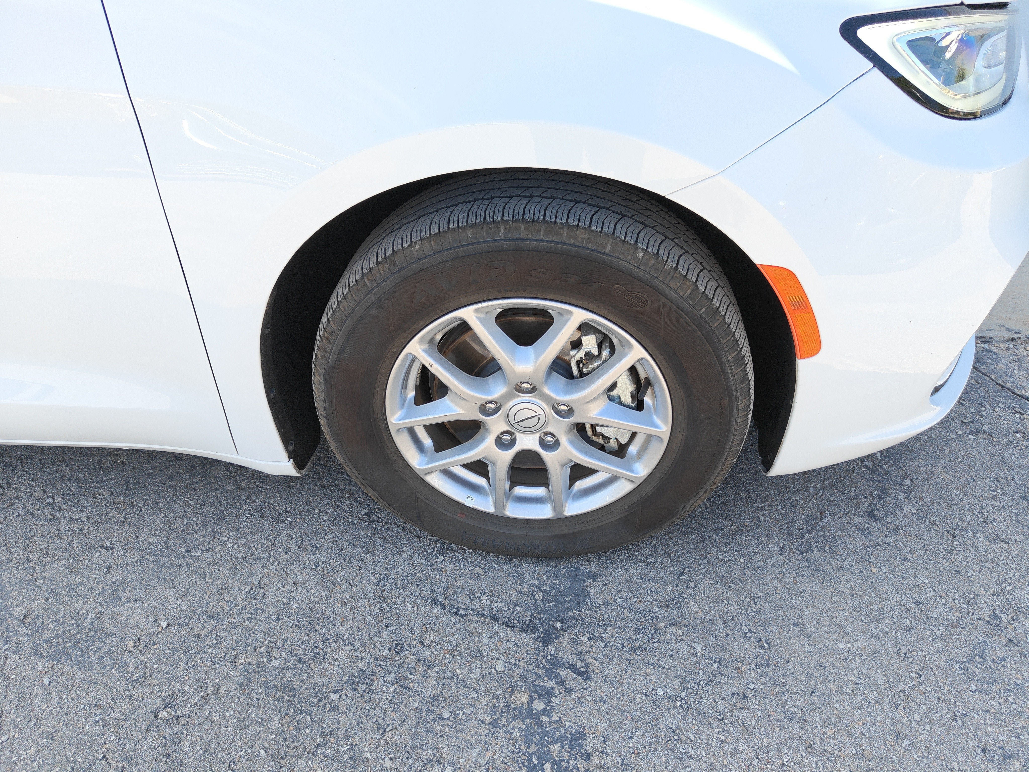 2026 Chrysler Pacifica Select