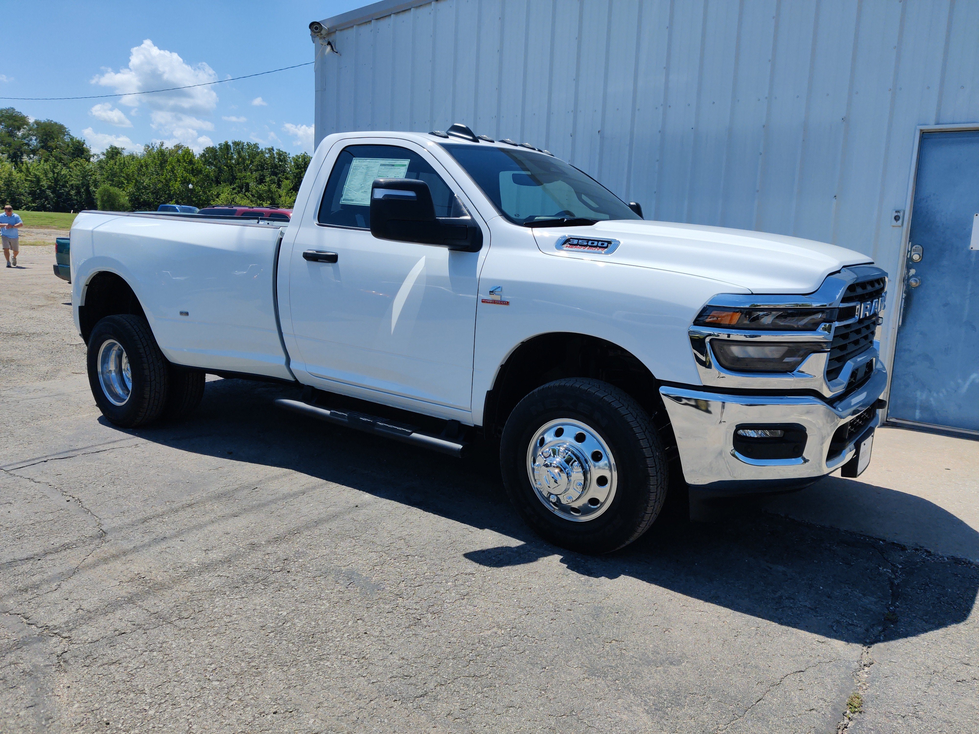 2025 RAM Ram 3500 RAM 3500 TRADESMAN REGULAR CAB 4X4 8' BOX