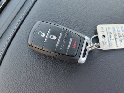 2025 RAM Ram 3500 RAM 3500 TRADESMAN REGULAR CAB 4X4 8' BOX