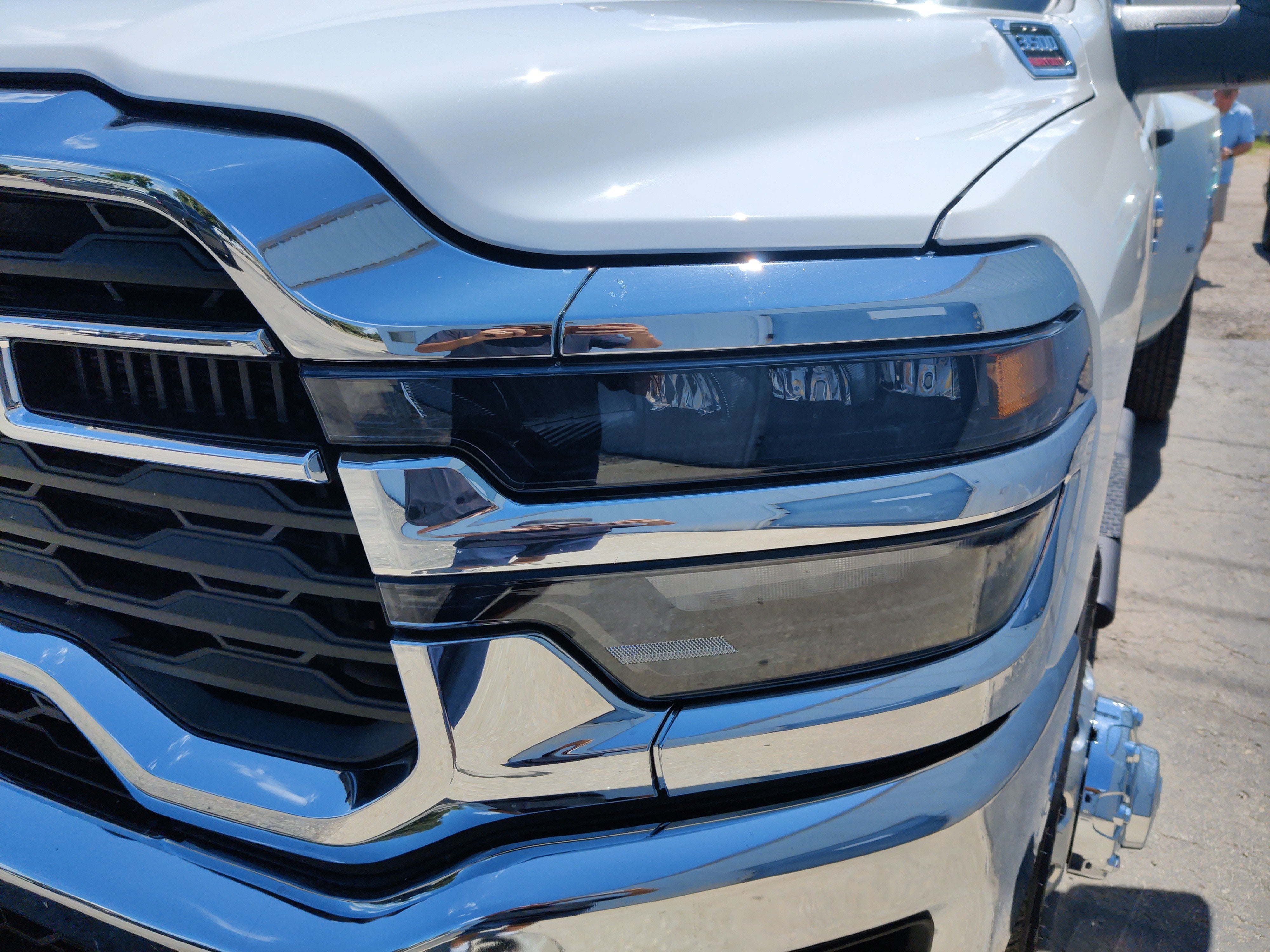 2025 RAM Ram 3500 RAM 3500 TRADESMAN REGULAR CAB 4X4 8' BOX