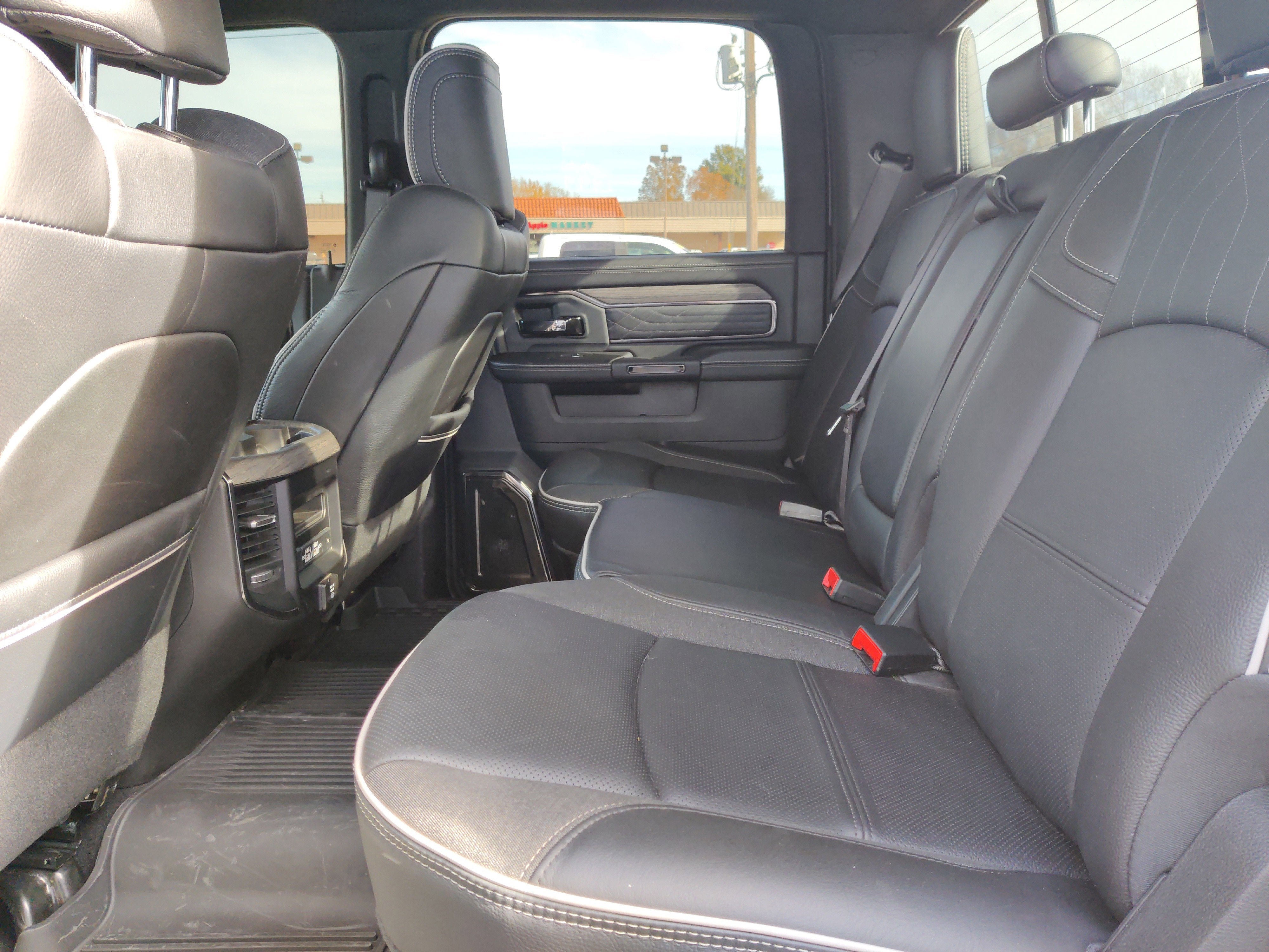 2025 RAM 3500 Limited Crew Cab 4x4 8' Box