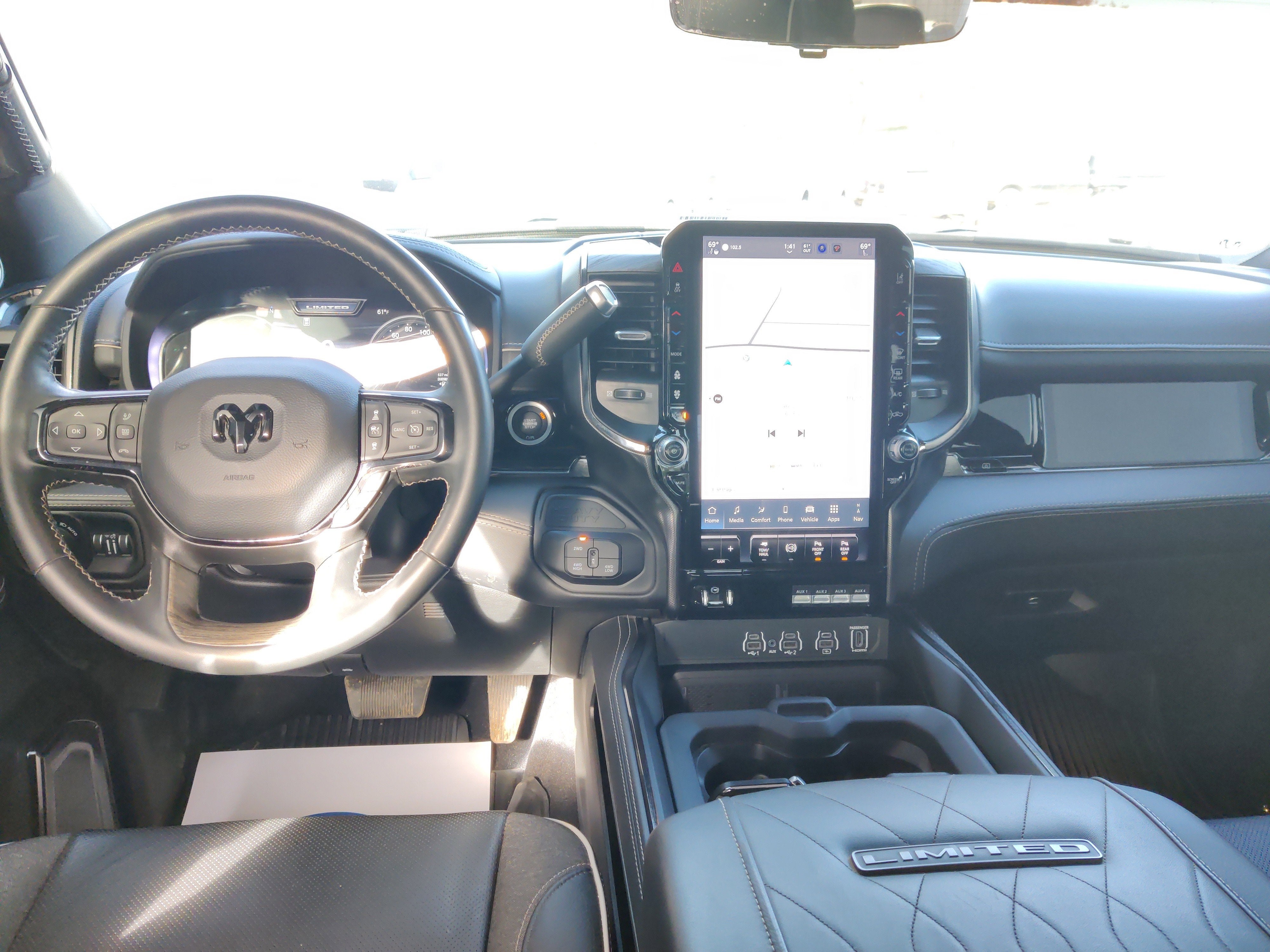 2025 RAM 3500 Limited Crew Cab 4x4 8' Box