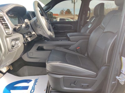 2025 RAM 3500 Limited Crew Cab 4x4 8' Box