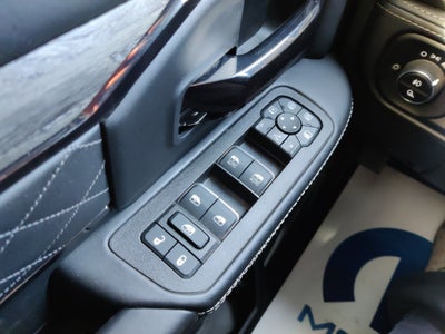 2025 RAM 3500 Limited Crew Cab 4x4 8' Box