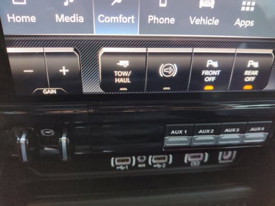 2025 RAM 3500 Limited Crew Cab 4x4 8' Box