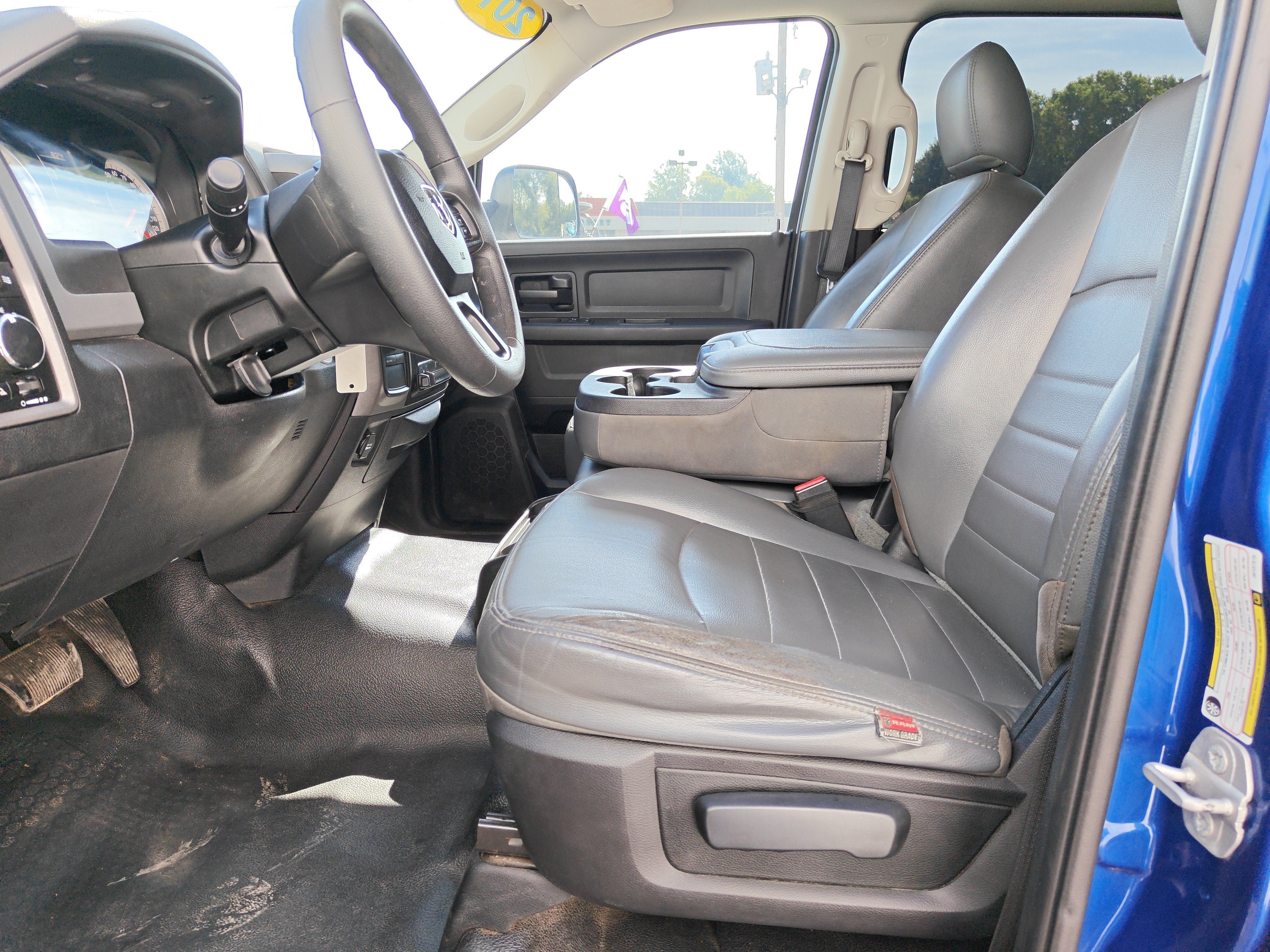 2018 RAM 2500 Tradesman Crew Cab 4x4 6'4' Box
