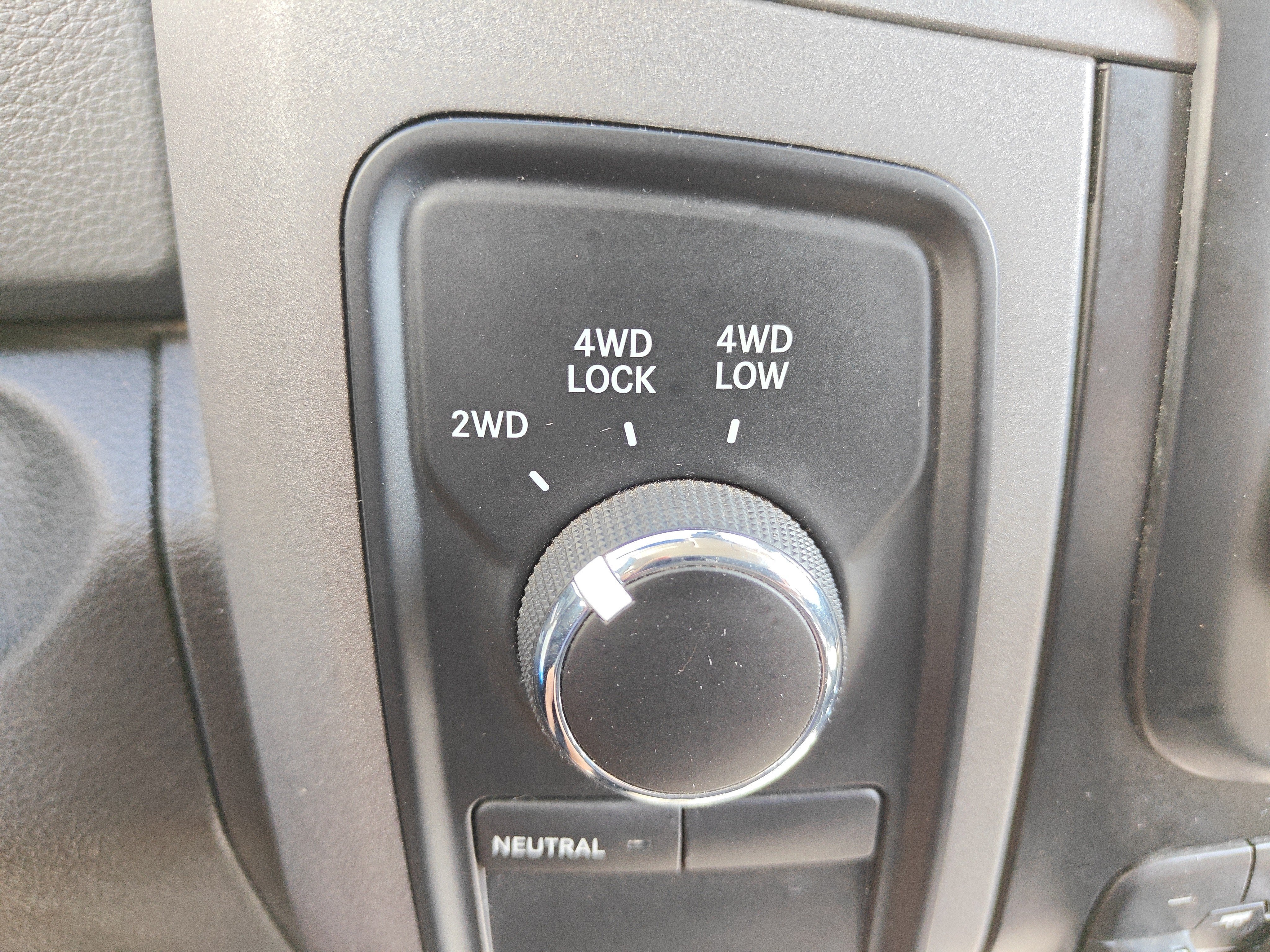 2018 RAM 2500 Tradesman Crew Cab 4x4 6'4' Box