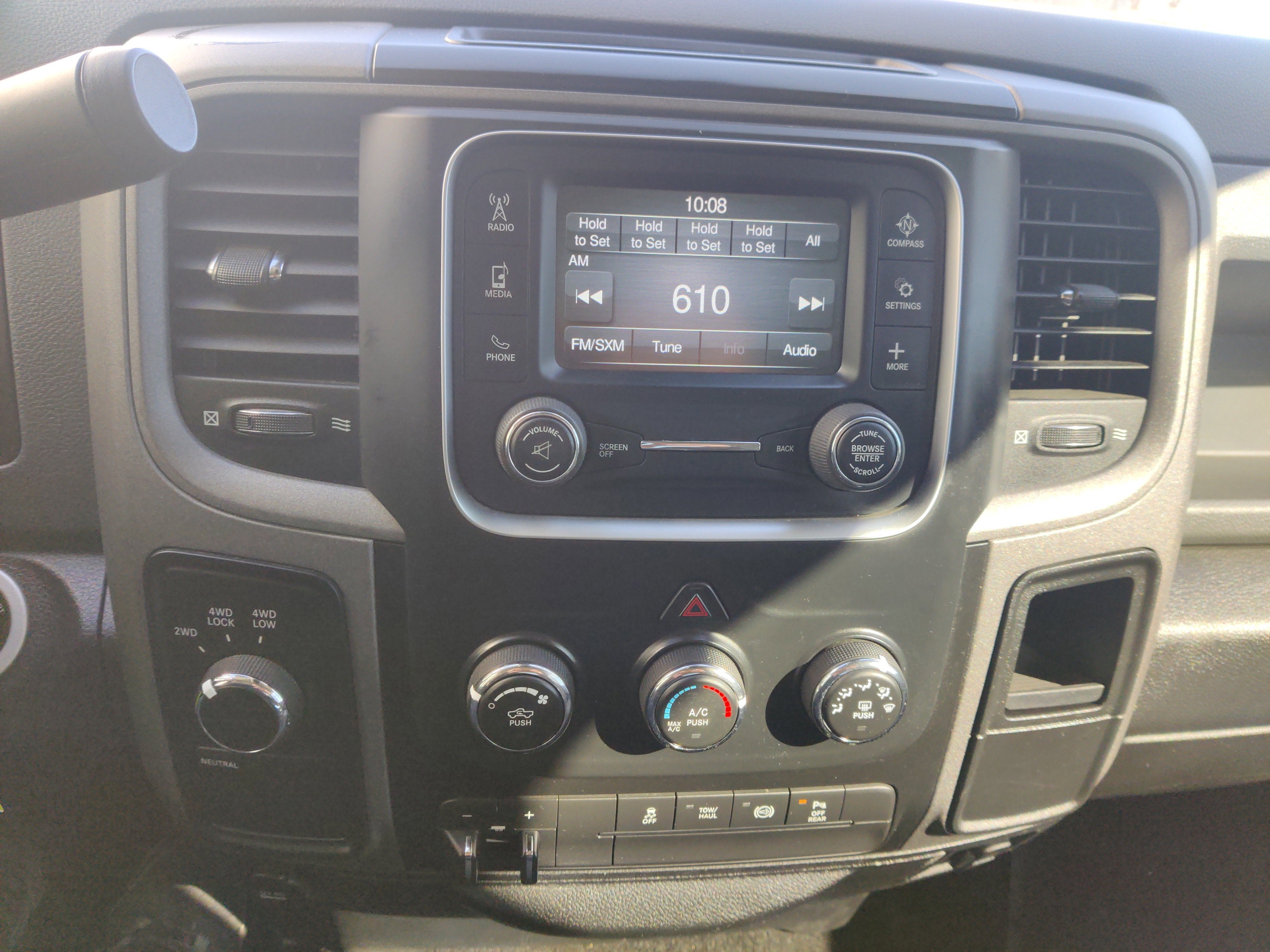 2018 RAM 2500 Tradesman Crew Cab 4x4 6'4' Box