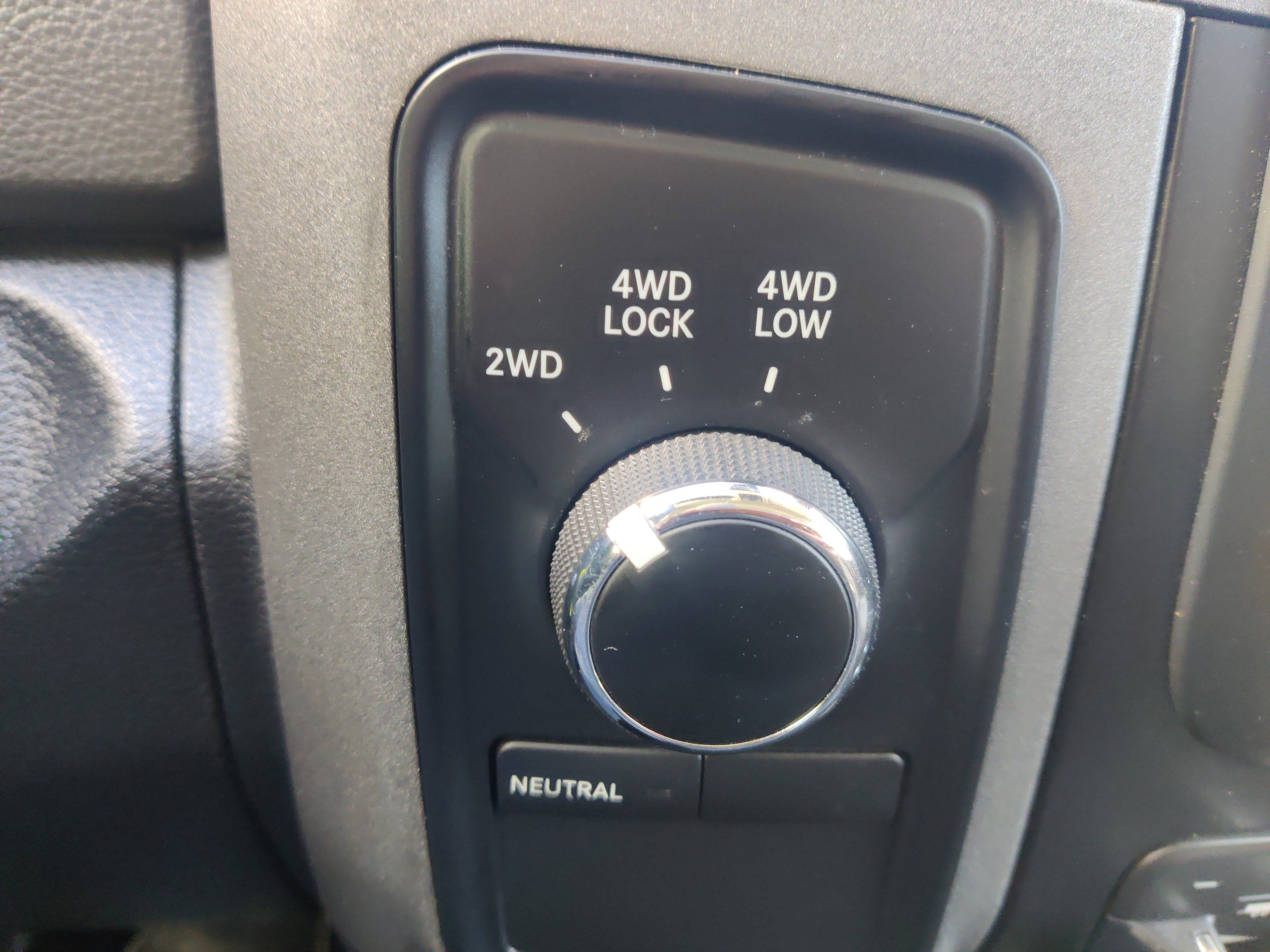 2018 RAM 2500 Tradesman Crew Cab 4x4 6'4' Box