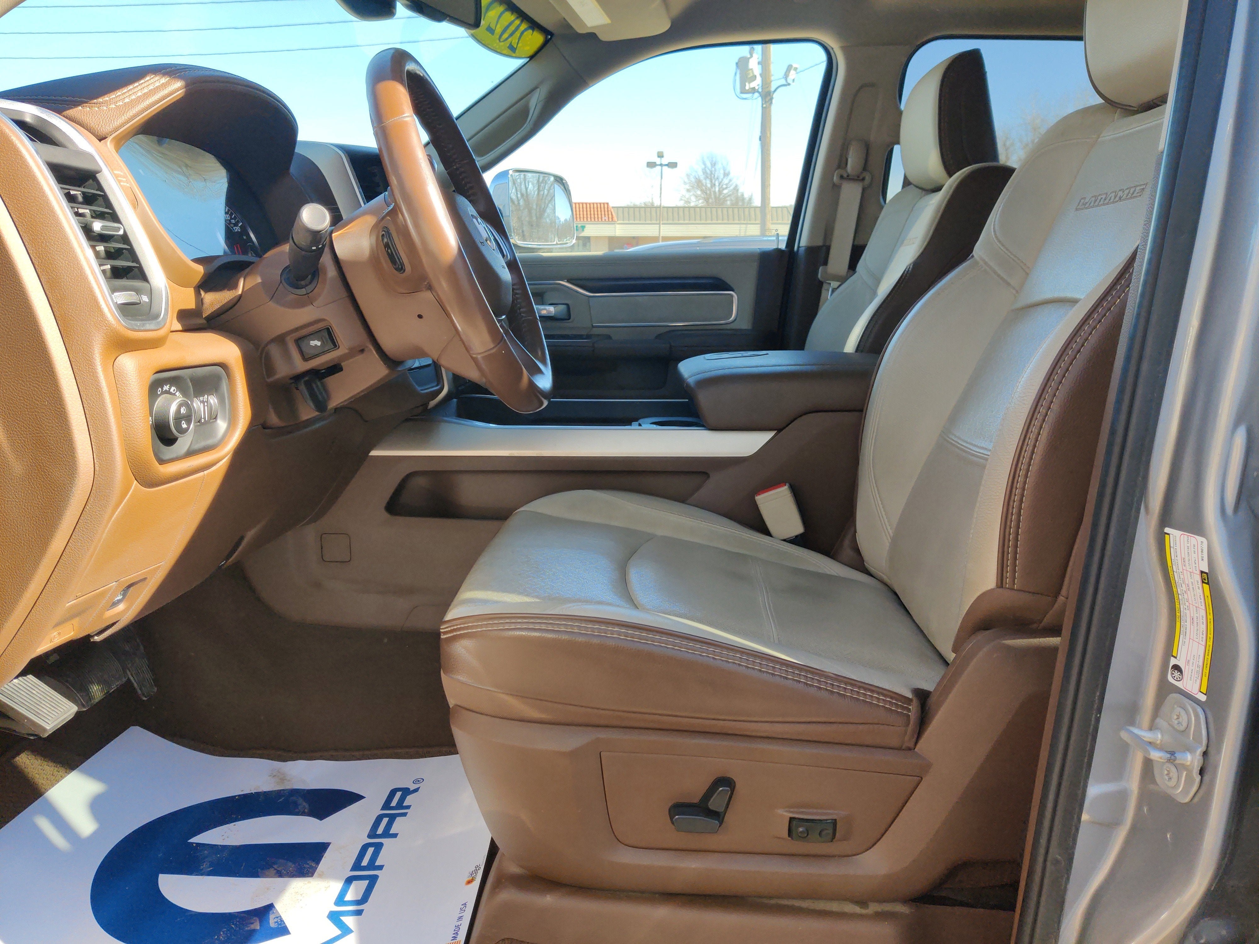 2022 RAM 2500 Laramie Crew Cab 4x4 6'4' Box