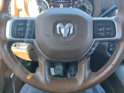 2022 RAM 2500 Laramie Crew Cab 4x4 6'4' Box