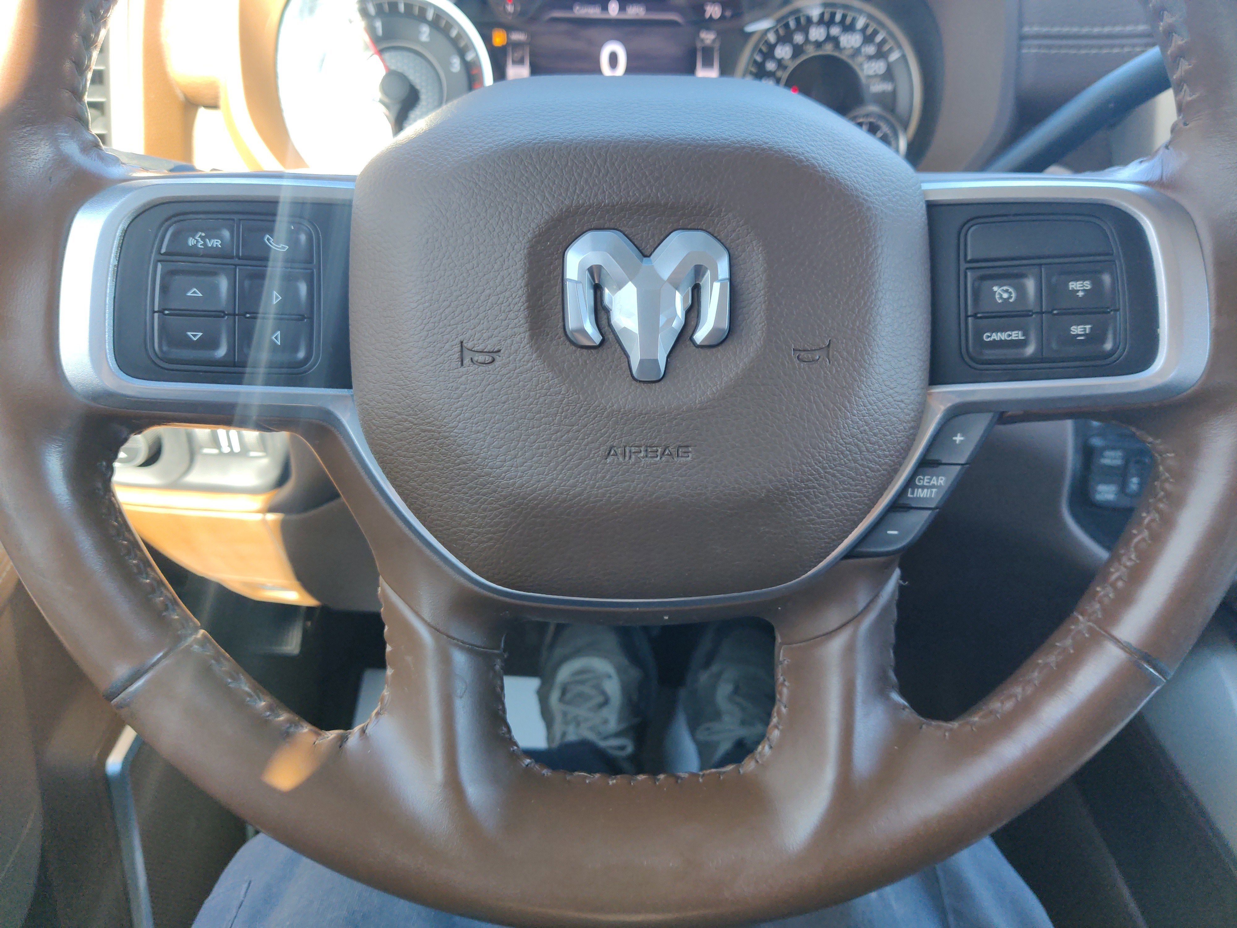 2022 RAM 2500 Laramie Crew Cab 4x4 6'4' Box