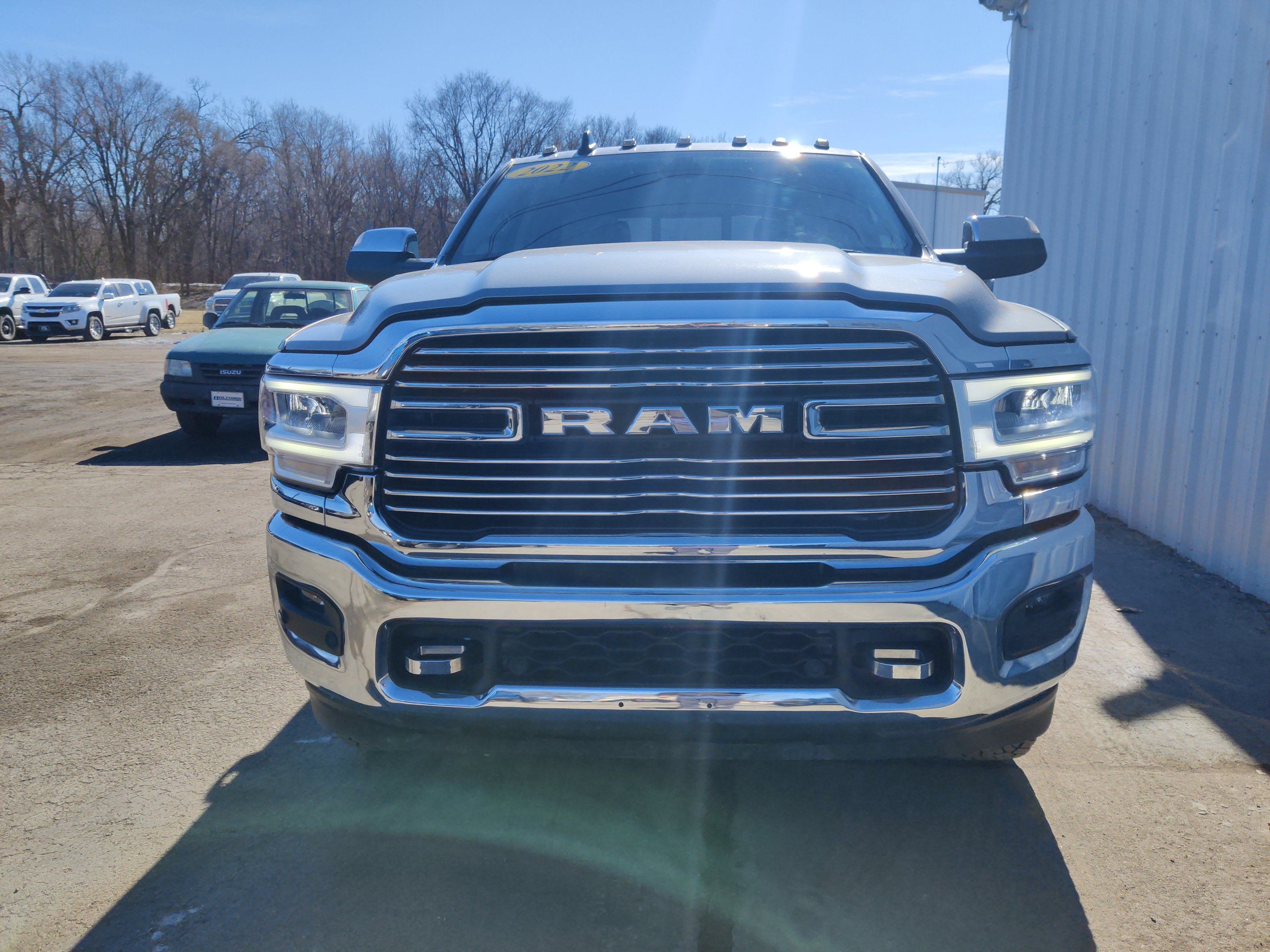 2022 RAM 2500 Laramie Crew Cab 4x4 6'4' Box