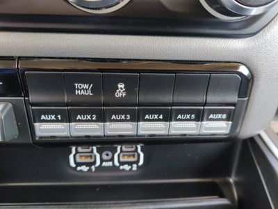 2022 RAM 2500 Big Horn Crew Cab 4x4 8' Box