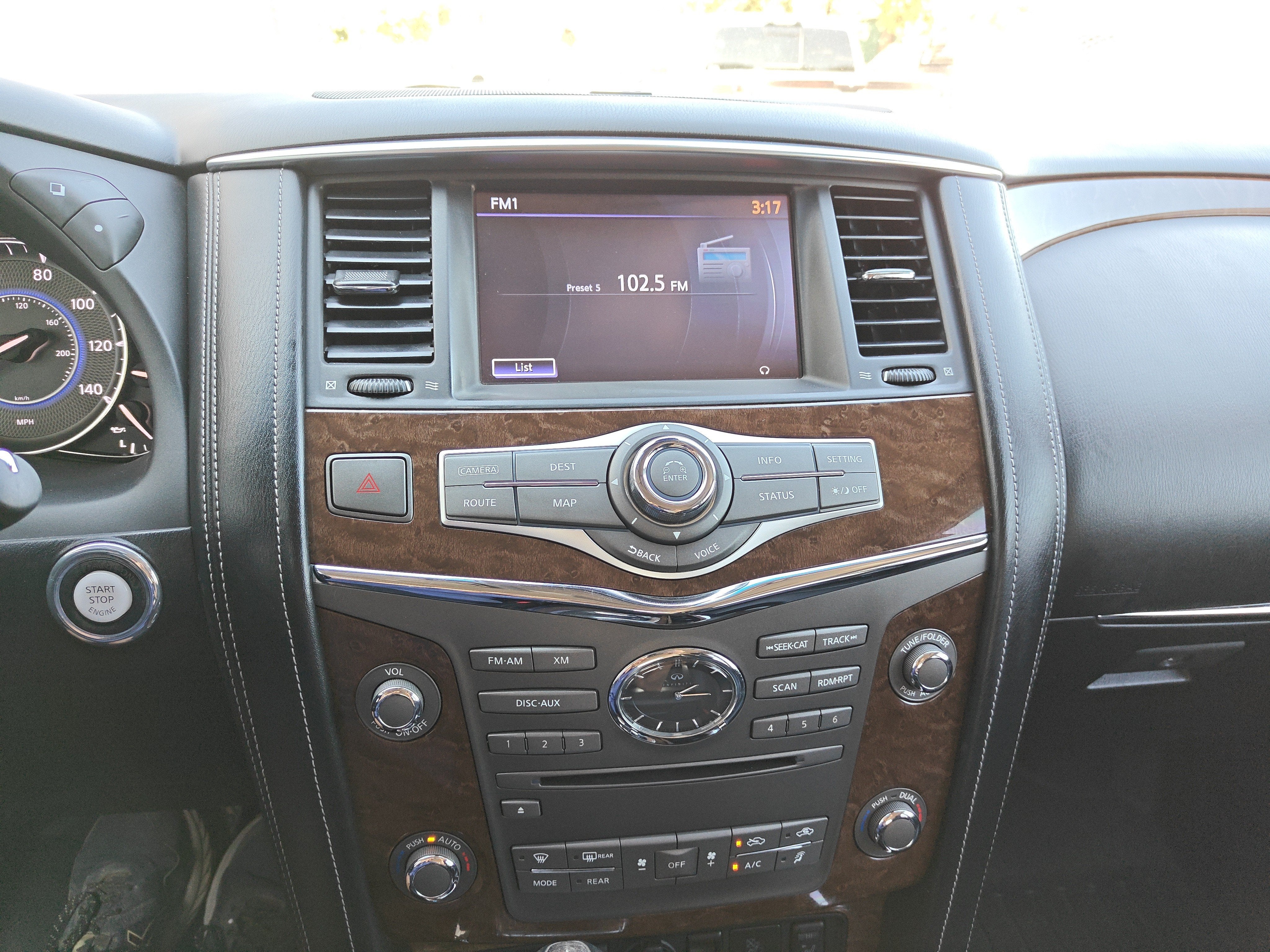 2017 INFINITI QX80 BASE